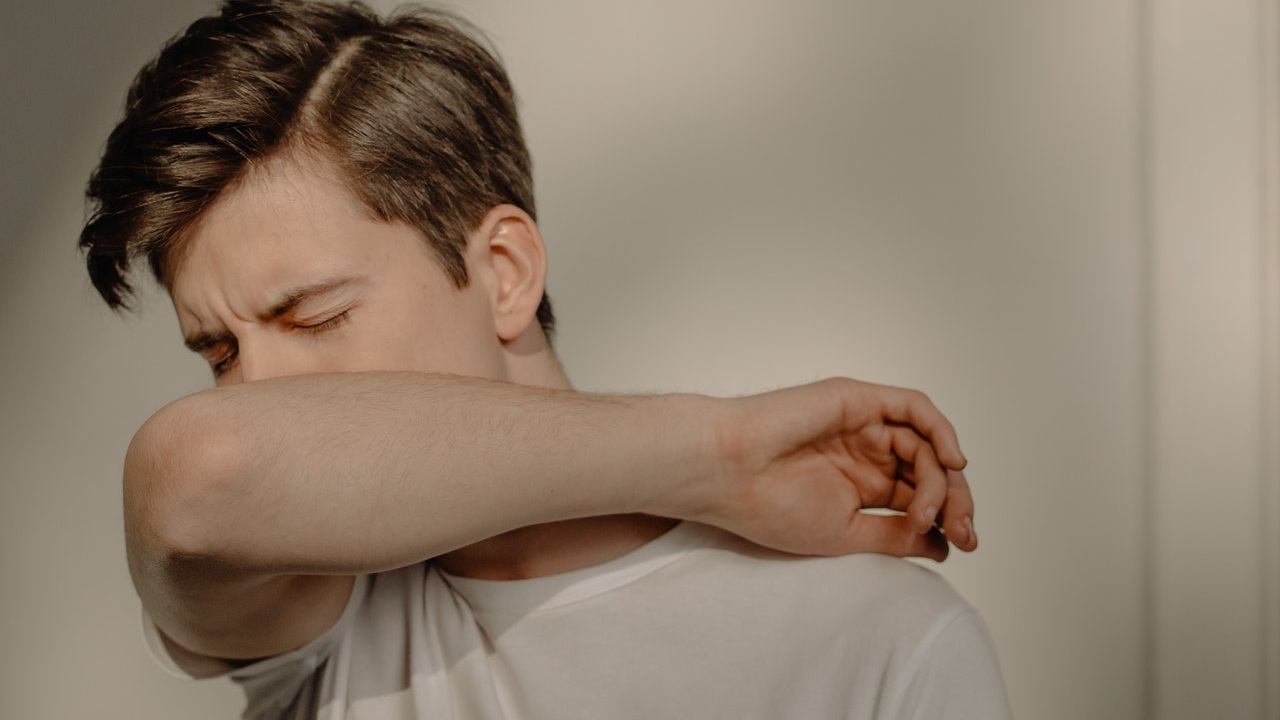 como distinguir si tienes covid-19 diferencias