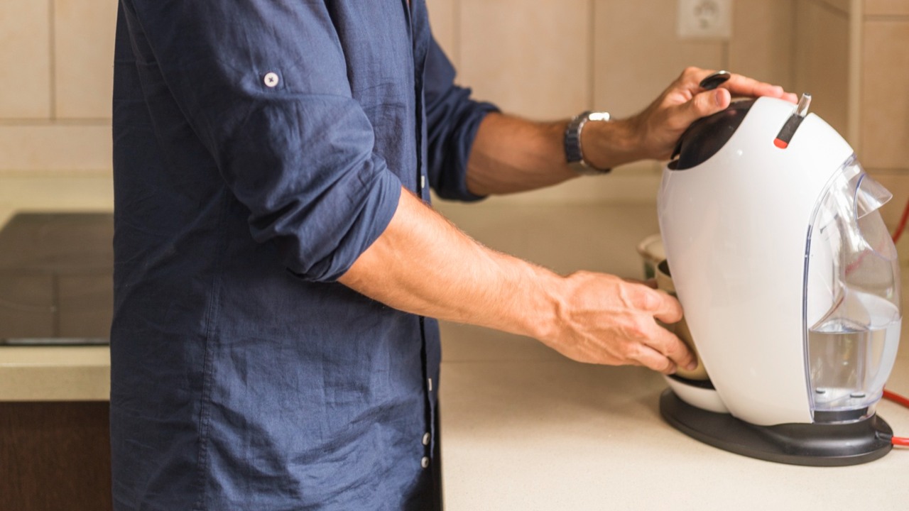 por que cafetera dolce gusto no sale agua no funciona