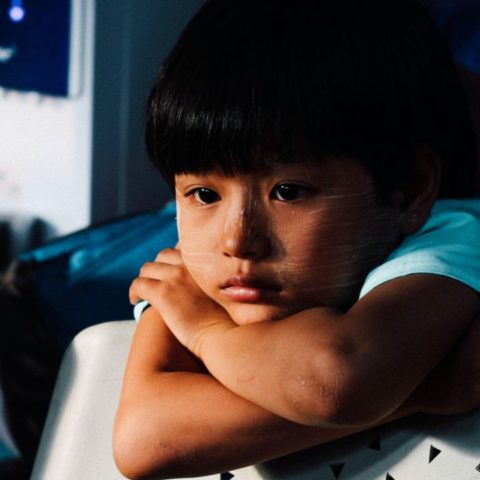 Ridiculizar y humillar es tan negativo como golpear a los hijos