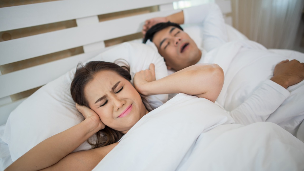 señales de que ronquidos son problema de salud apnea