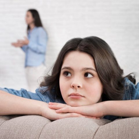 pelear con tu pareja frente a tus hijos daños