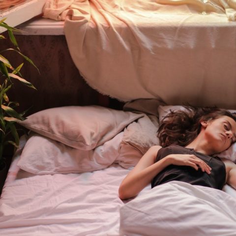 a pesar del calor duermes con cobija razones