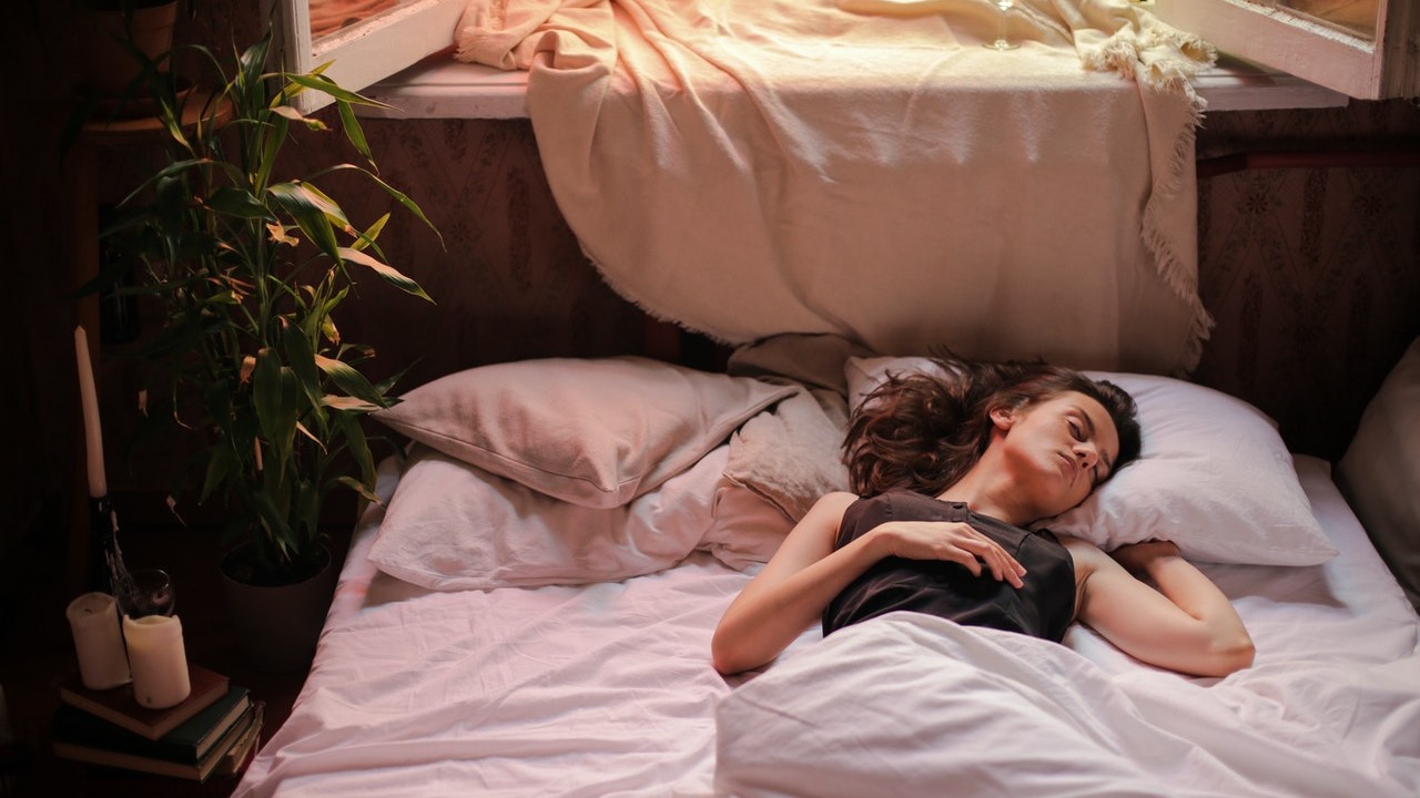 a pesar del calor duermes con cobija razones