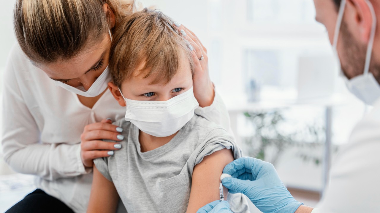 a que edad debes aplicar vacuna contra el virus del papiloma niños