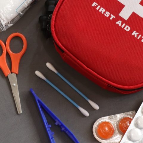 consejos para hacer nuestro propio botiquín de primeros auxilios