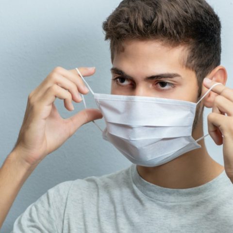 Cuidados después de la primera dosis de la vacuna contra el COVID-19
