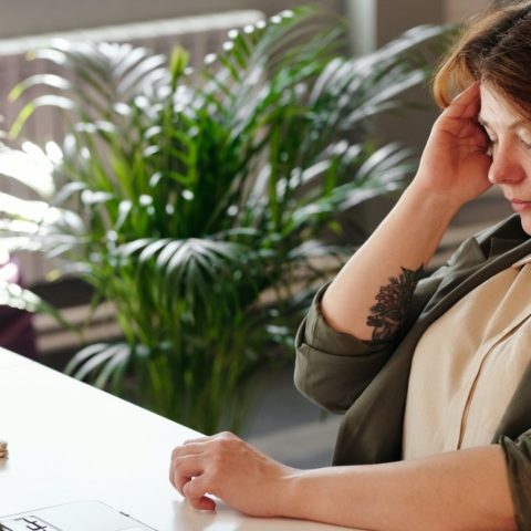 como quitar dolor de cabeza sin pastillas