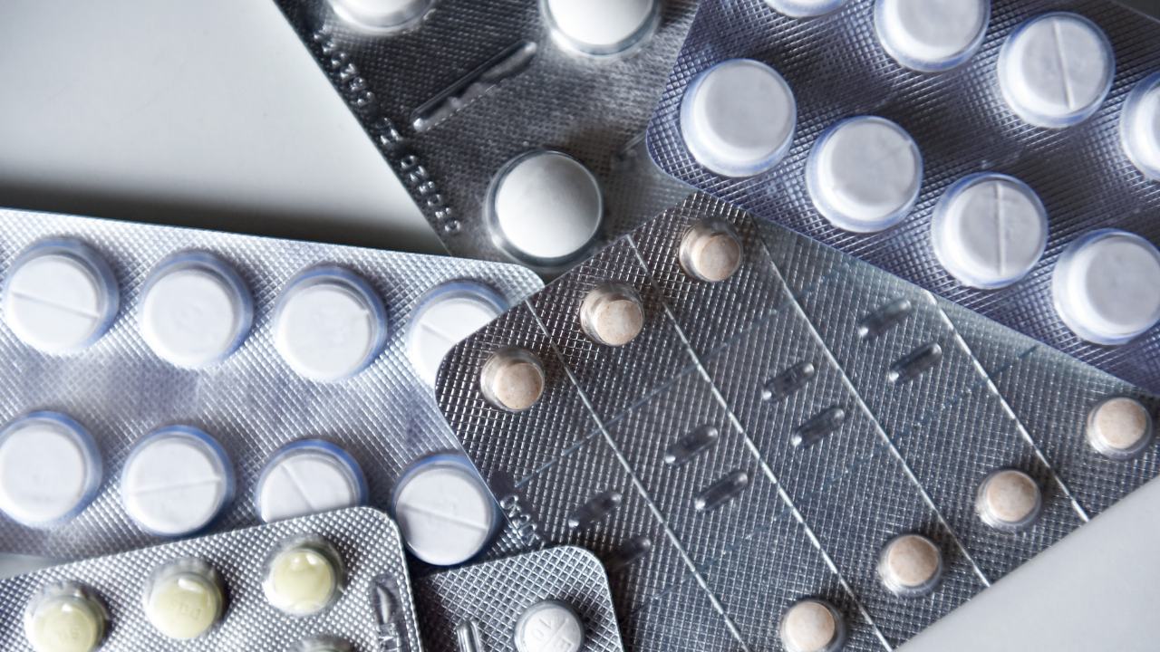 como saber si soy alergica a los ingredientes de la vacuna Moderna