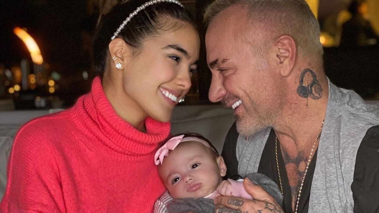 hija de gianluca vacchi nace con paladar hendido