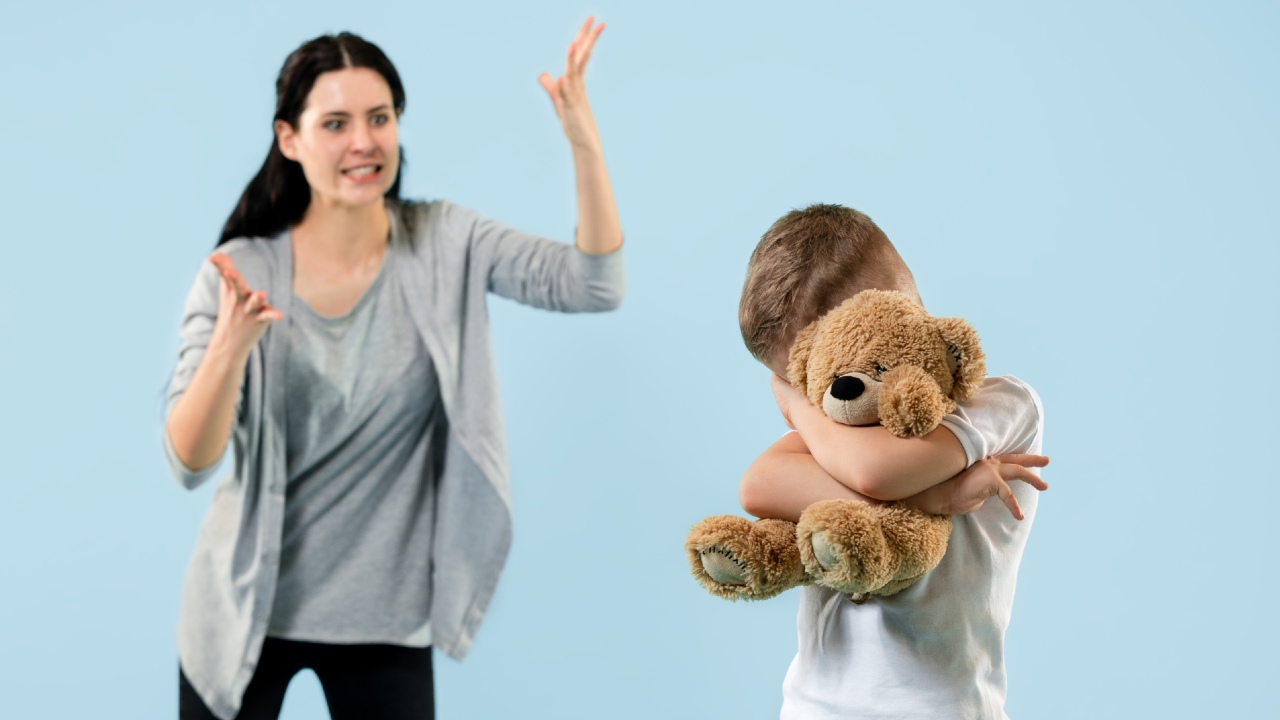 mamás que explotan con sus hijos rabieta