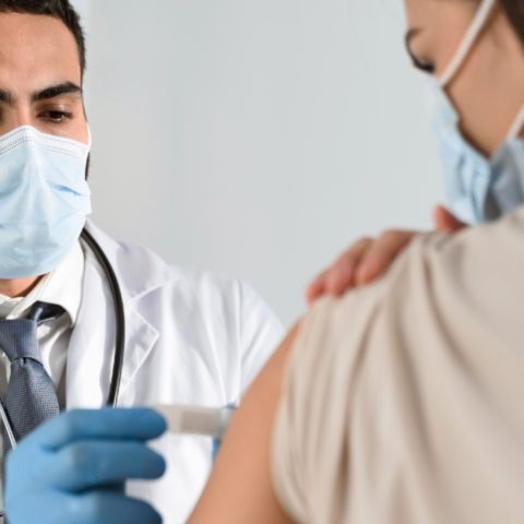 tips para asegurarte de recibir la vacuna contra covid-19 atención