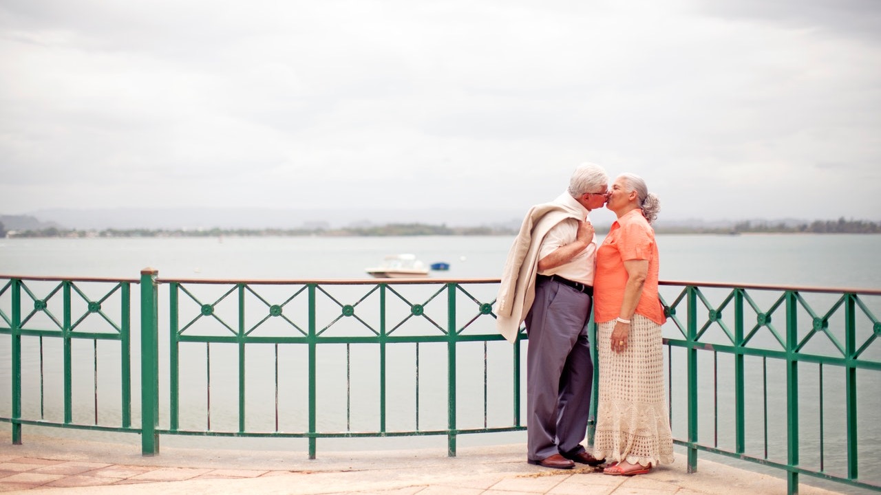 un día tendrás que cuidar a tu mamá y papá