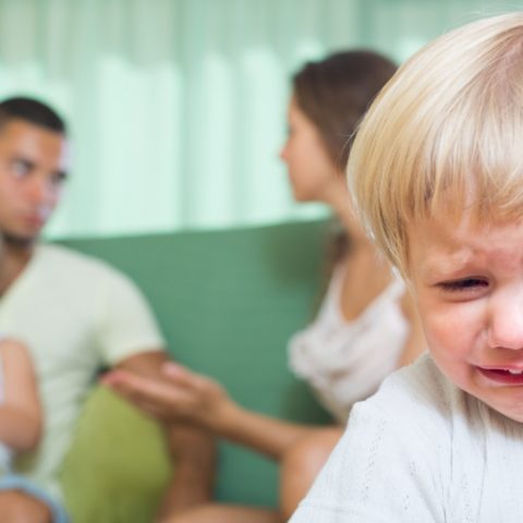 una nalgada hace hijos violentos