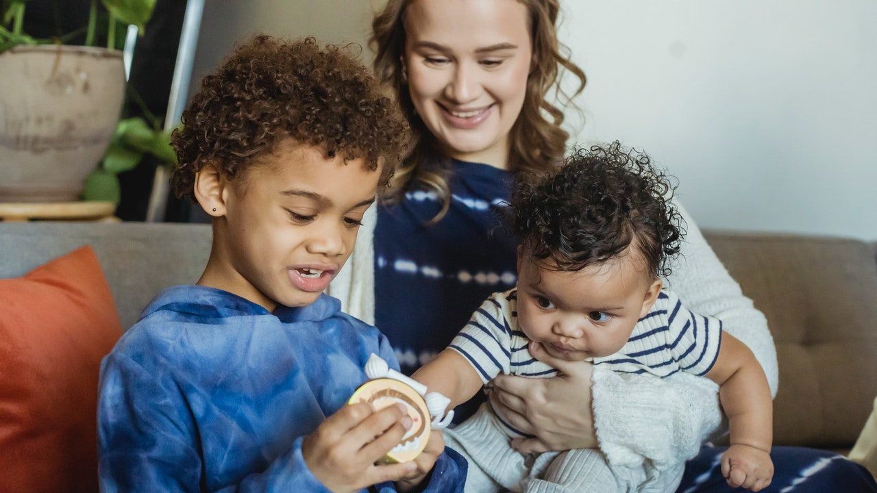 criar a tu hijos varones para ser amables