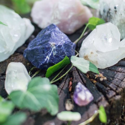 Amuleto para atraer el amor y el dinero