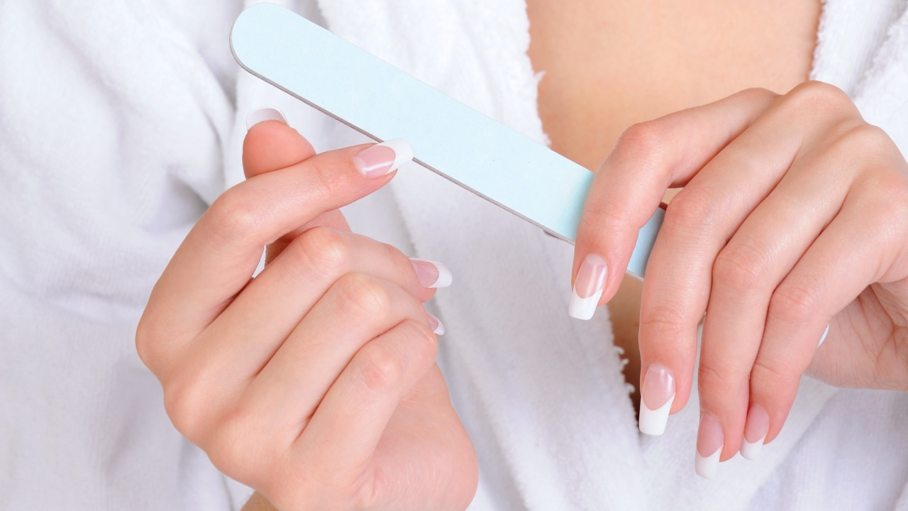 como quitar gelish en casa fácil