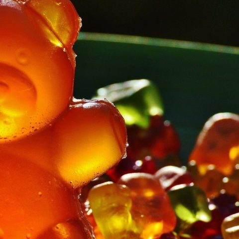 receta para hacer tus propias gomitas en casa sin azucar