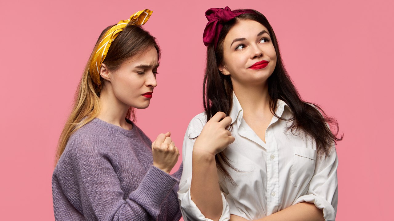 desinvita a su amiga de su boda