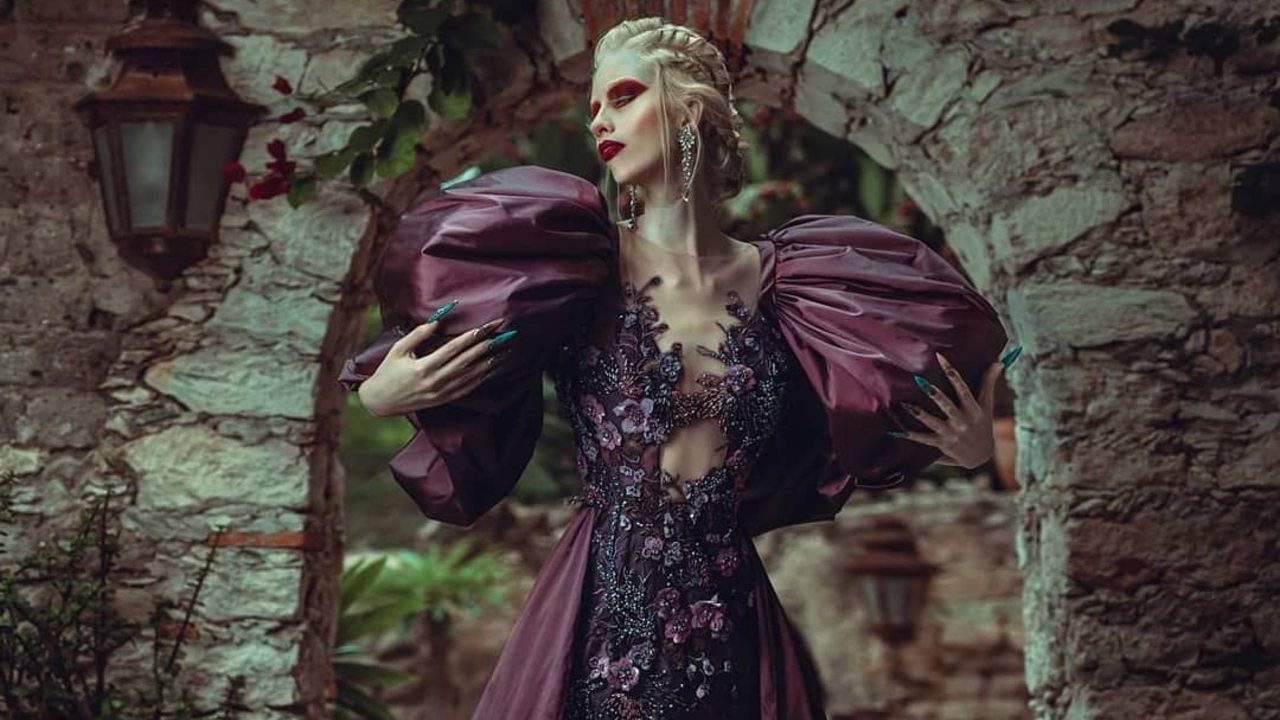 rubi vizcarra modelo mexicana albina diferente bello