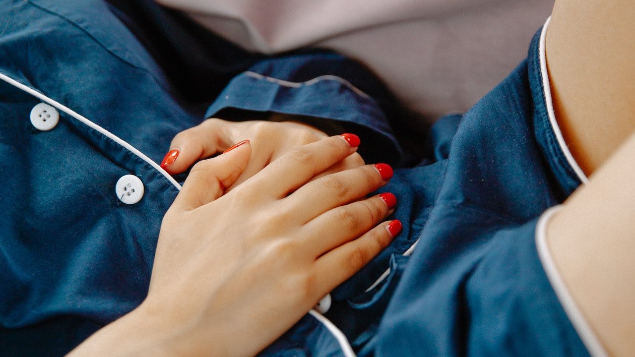 Sintomas del higado inflamado y que alimentos comer