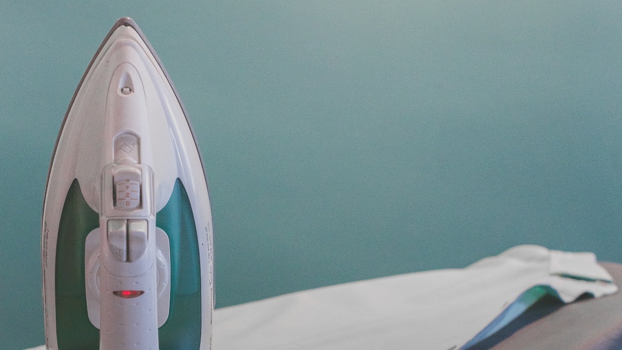 como eliminar las manchas café de la plancha