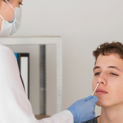 coronavirus permanece 6 meses en mucosa olfativa estudio