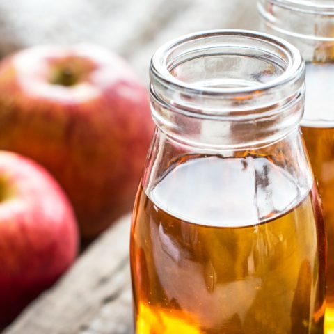 beneficios de tomar vinagre de manzana antes de dormir