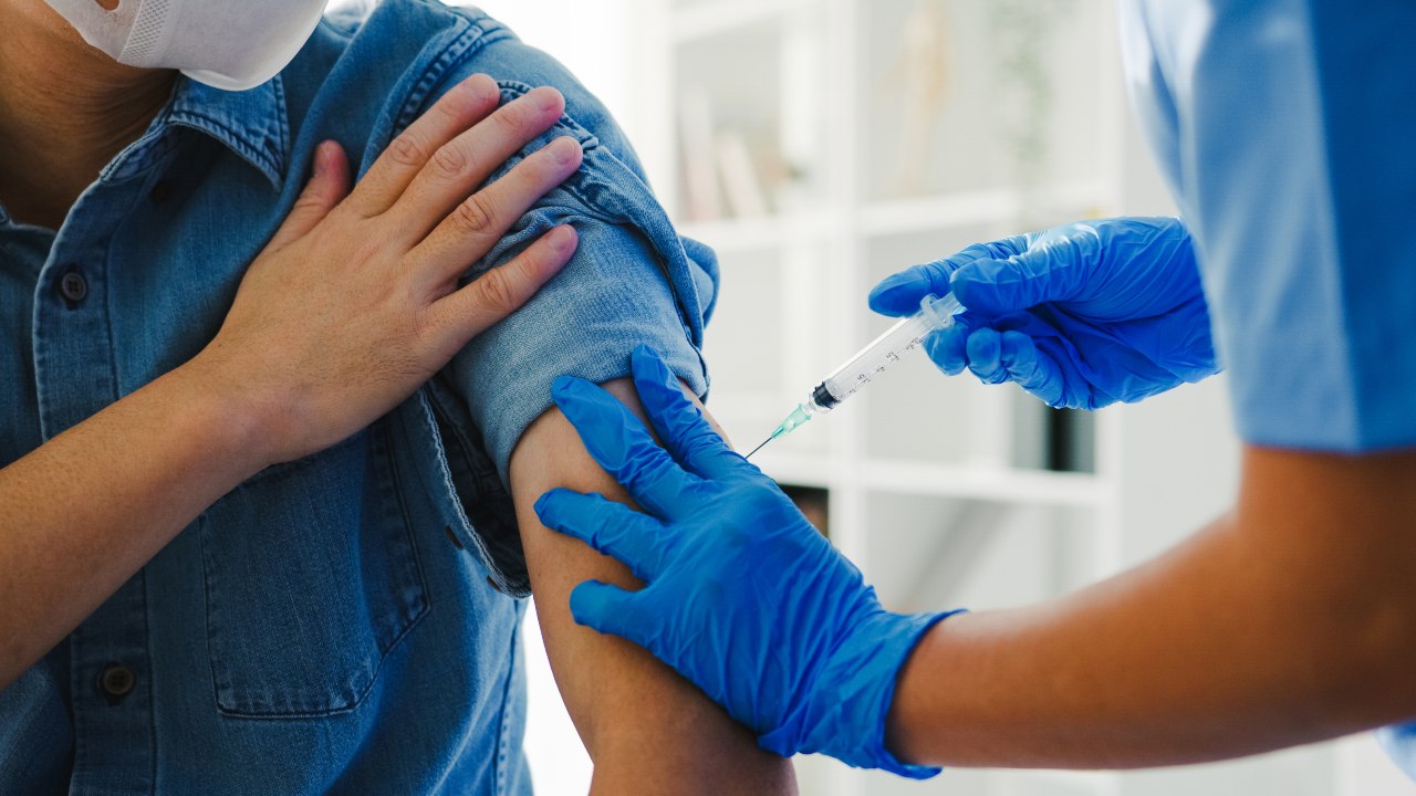 vacuna contra covid-19 ayuda a prevenir otras enfermedades estudio