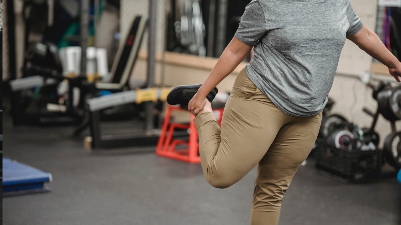 trasero plano que hacer para aumentarlo