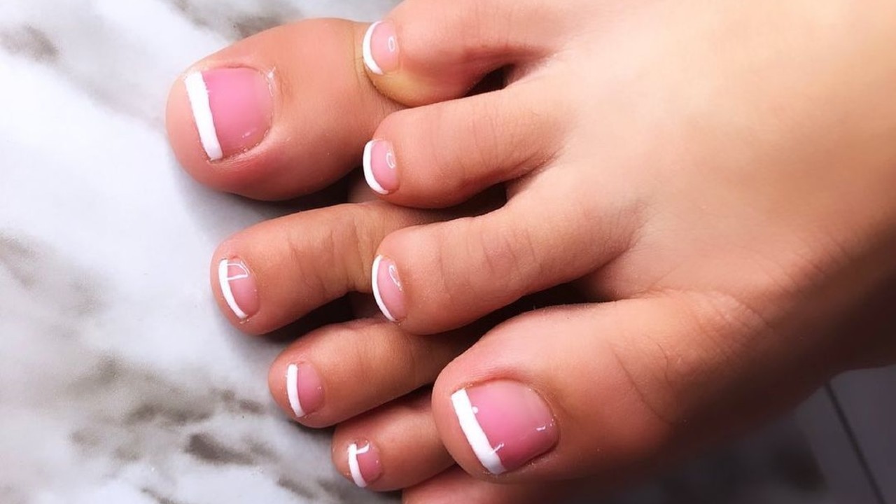 inspiración para decorar las uñas de los pies