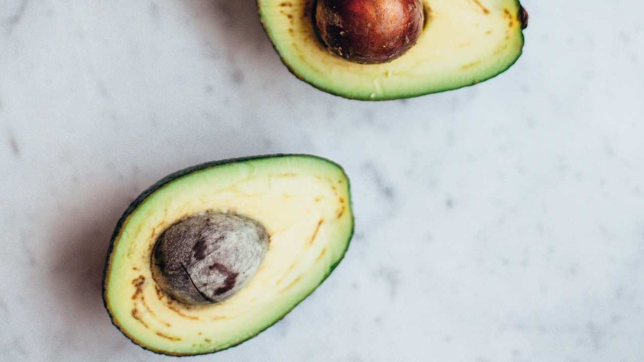 cómo evitar que se oxiden los aguacates
