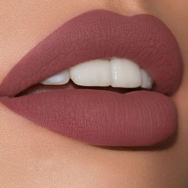 mejores tonos de labiales nude para morenas