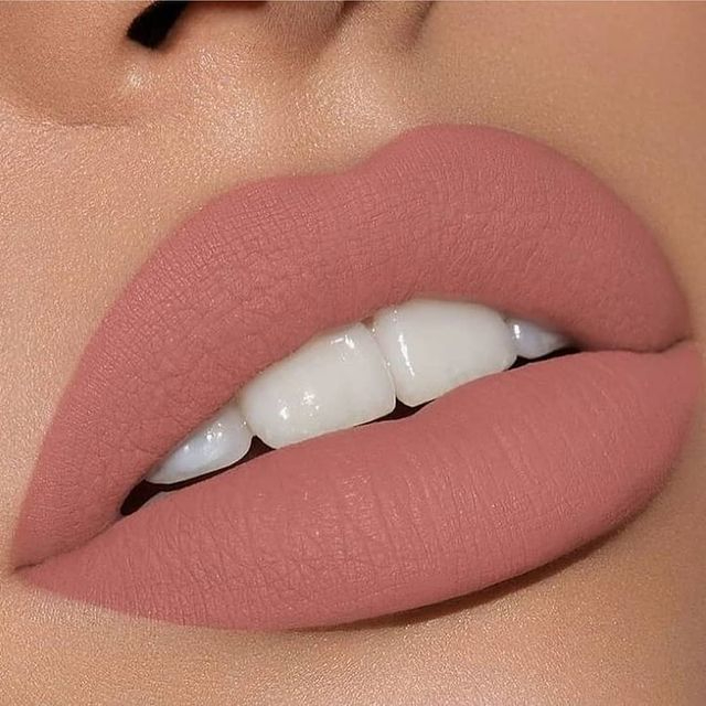 mejores tonos de labiales nude para pieles blancas