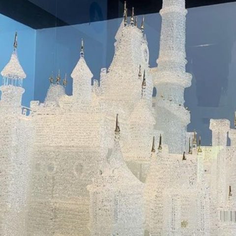 niños rompen escultura de vidrio y endeudan a sus papás con 1.4 millones de pesos