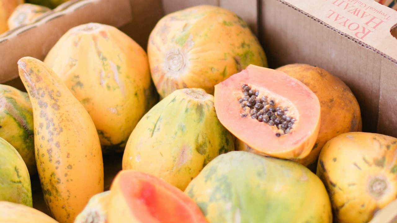 Come papaya y combate arrugas