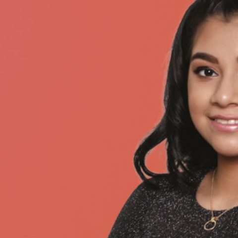 niña de 12 años apoyo a abuelitos a registrarse a vacuna covid-19