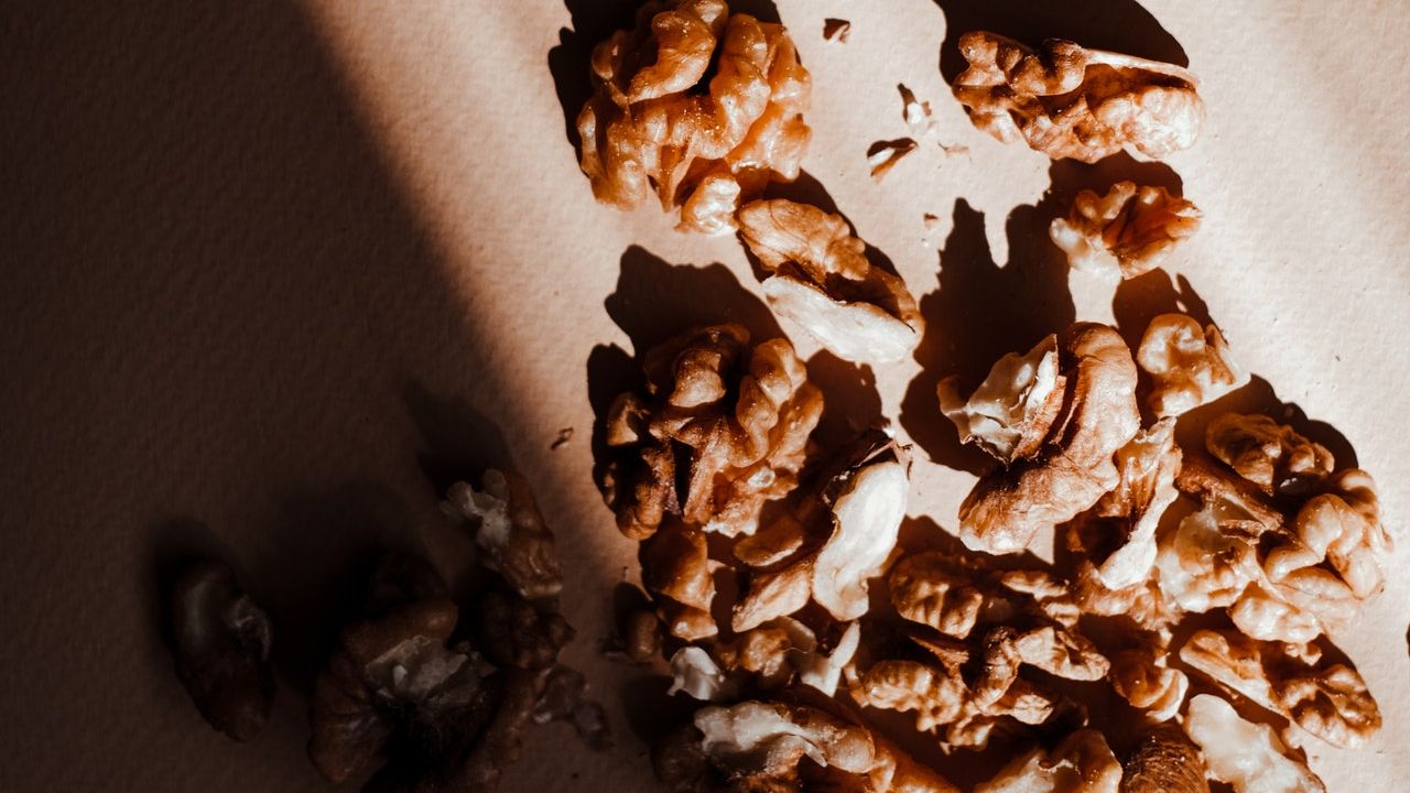 Aprende a pelar nueces rápido