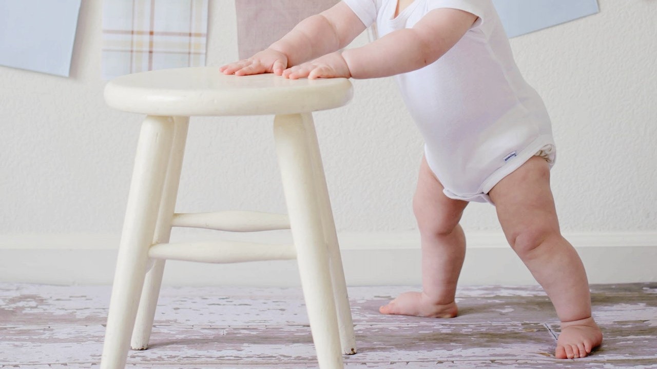 Beneficios y aprendizajes de estar descalzo estudio