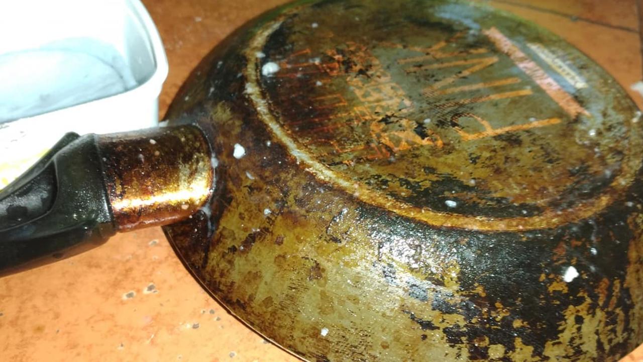 refresco de cola para limpiar lo quemado de sartenes