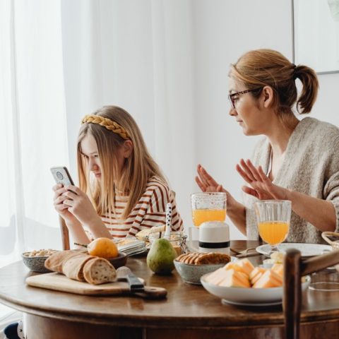 cuáles son las características del amor tóxico en los padres