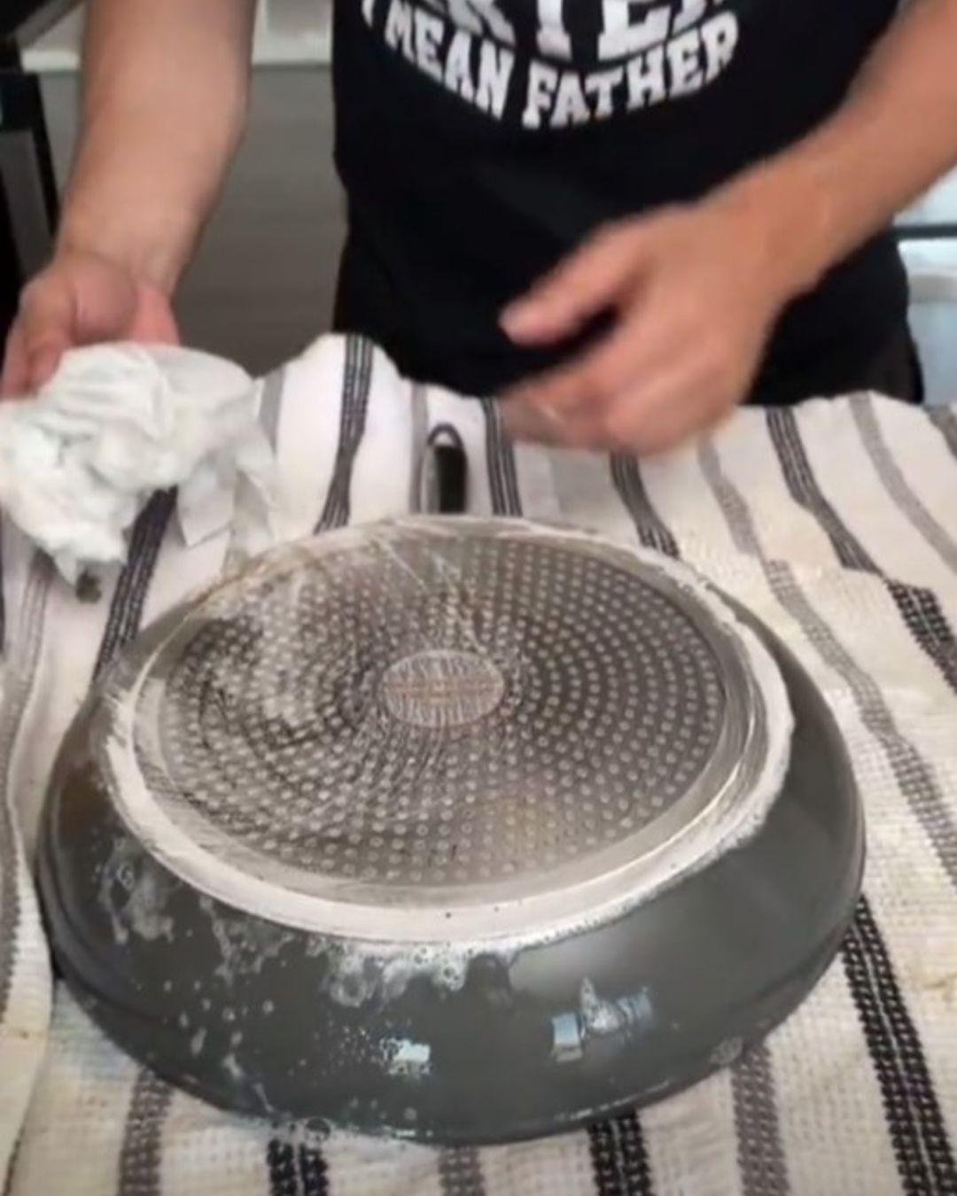 truco para quitarle lo quemado a sartenes