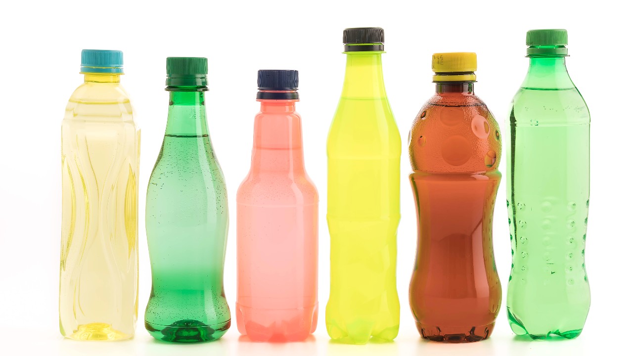 Jugos y refrescos podrian causar cancer de colon investigacion