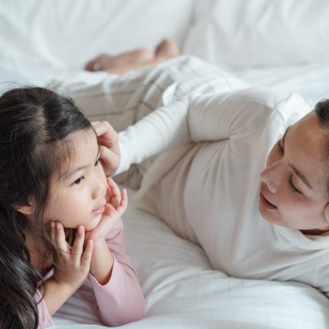 Por que decirle a tu hijo portate bien es un error