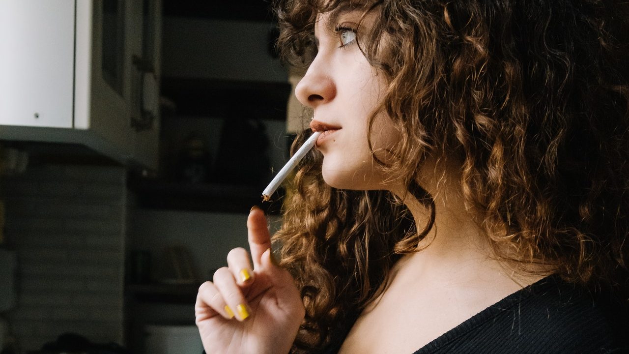 es posible fumar después de vacuna sputnik v contra covid-19