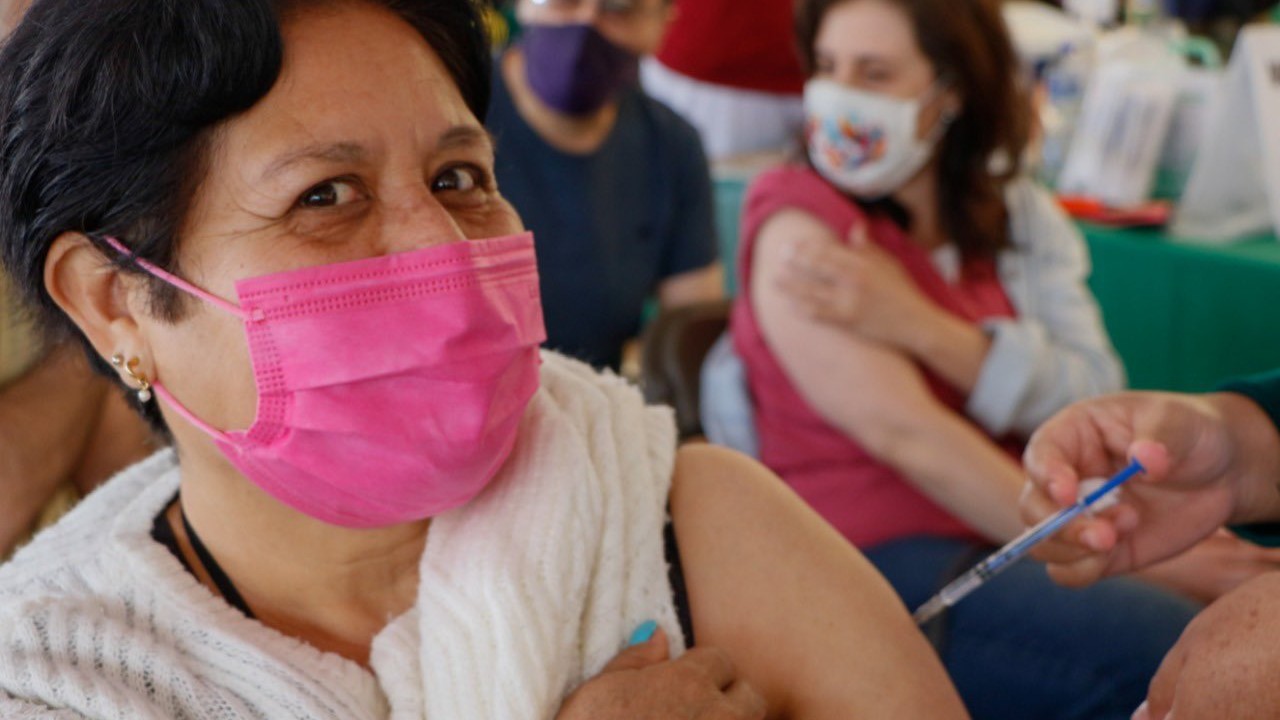 al recibir dos dosis de la vacuna rusa ya no transmites el virus