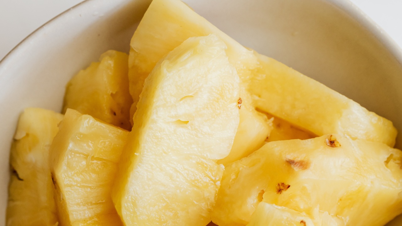 Comer piña en exceso daña la salud 