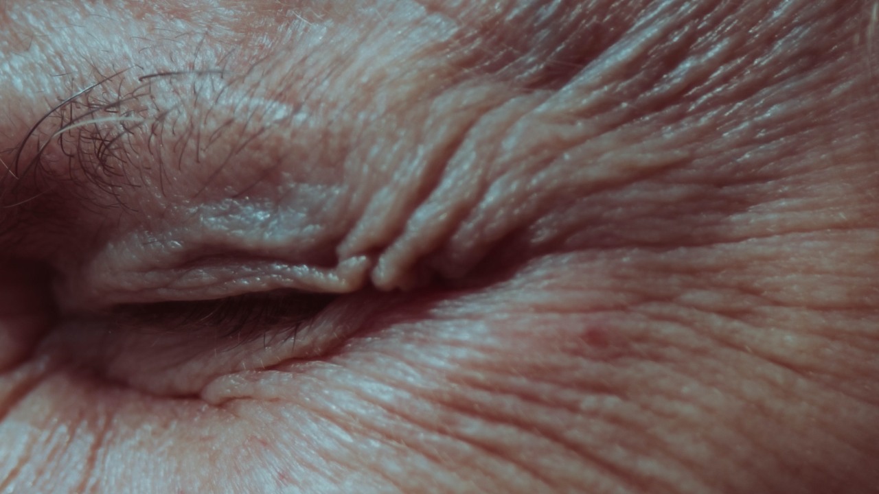 Cómo usar hueso de aguacate para eliminar arrugas