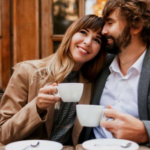 por que hombre debe pagar la cuenta primeras citas mujer