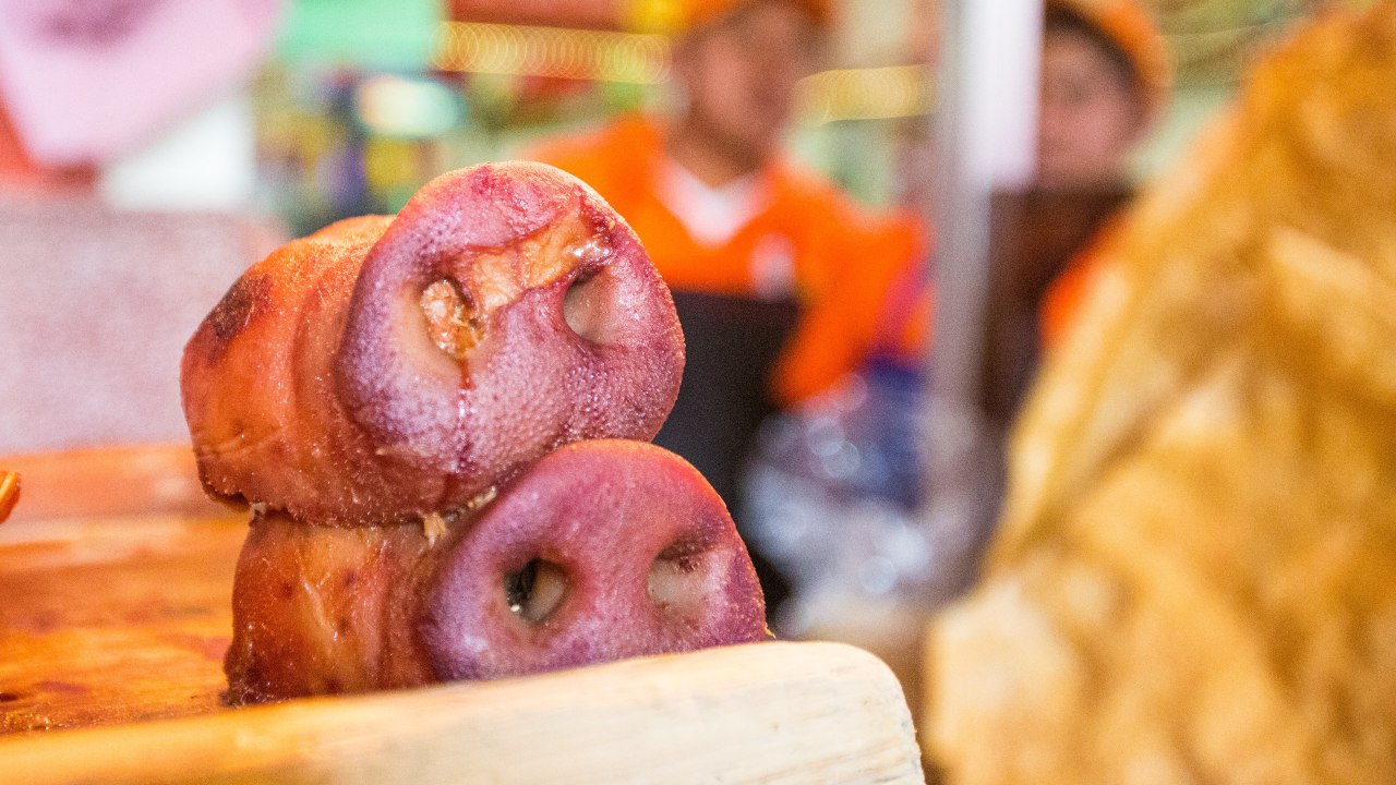 Comer mariscos o carne de puerco después de vacunarse