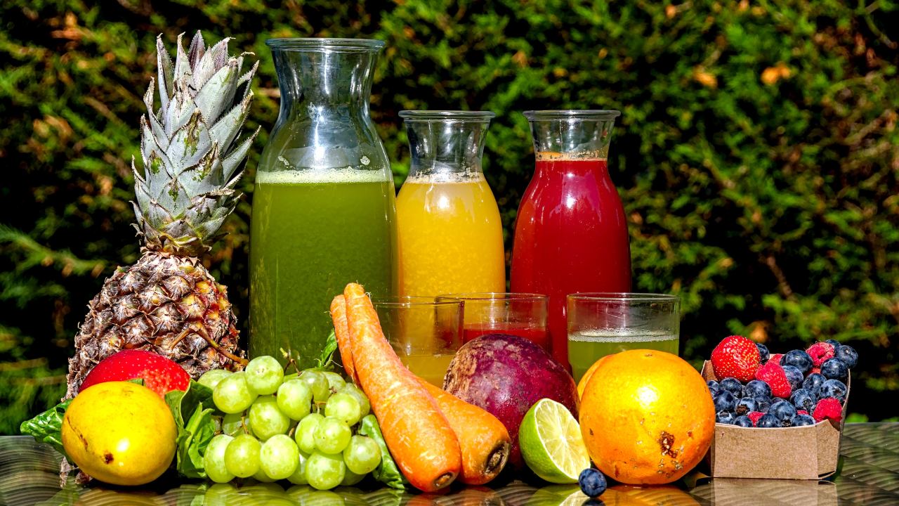 Jugos naturales para combatir la gastritis